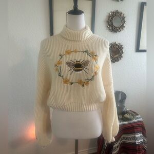 Honeybee Embroidered Crop Sweater ✨❤️✨